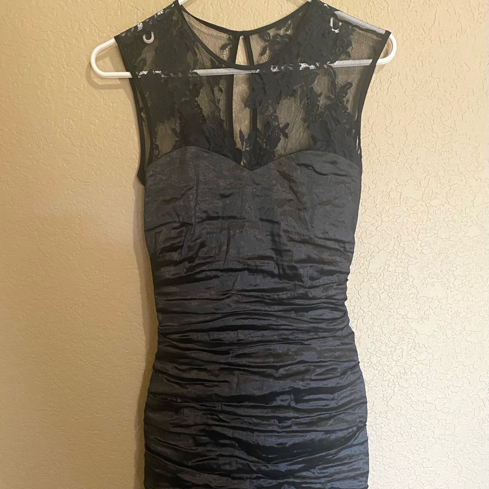 Nicole Miller Cocktail dress Size 8